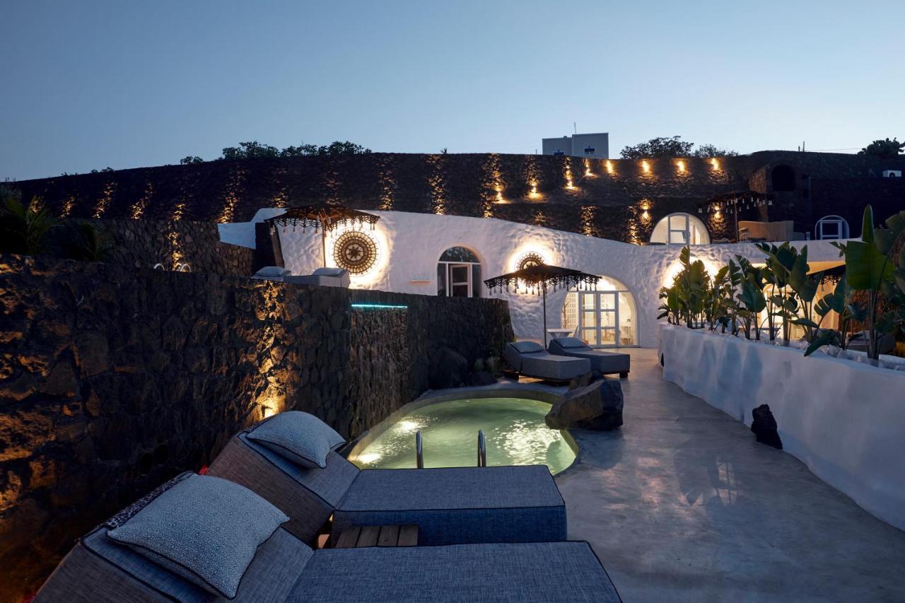 Theano Cave Suites & Villas Imerovígli Buitenkant foto